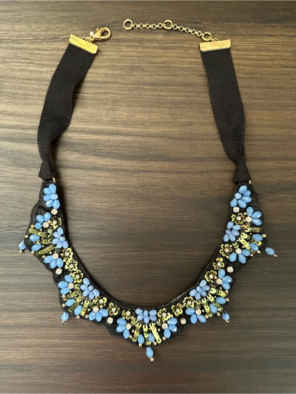 NWOT Ann Taylor Blue Beaded Floral Necklace Sequins Rhinestone Ribbon Choker